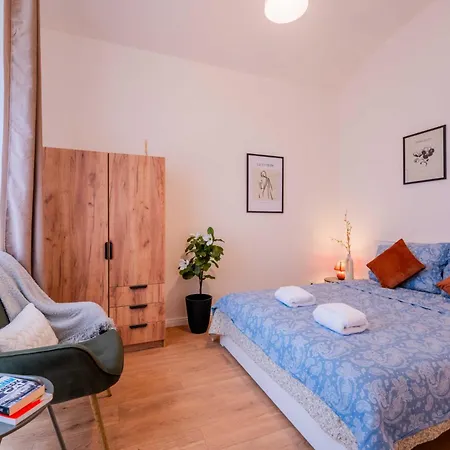 Retreat Boutique Hostel *