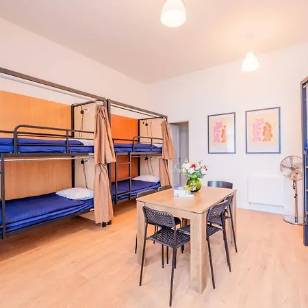 Hostel Retreat Boutique *